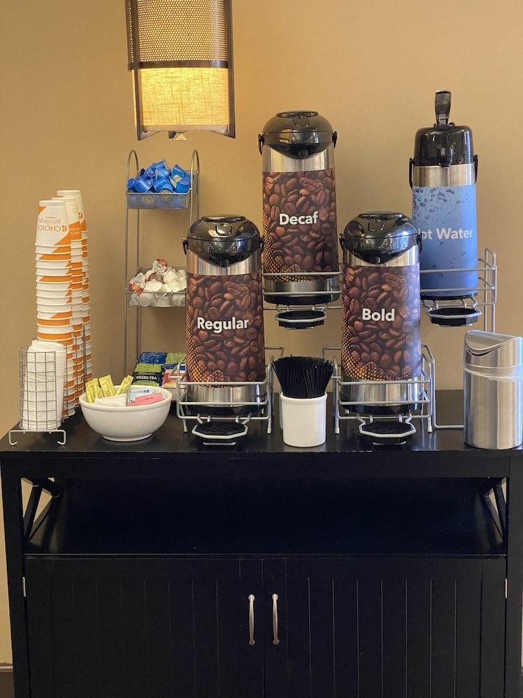 Comfort Suites Clovis Bagian luar foto
