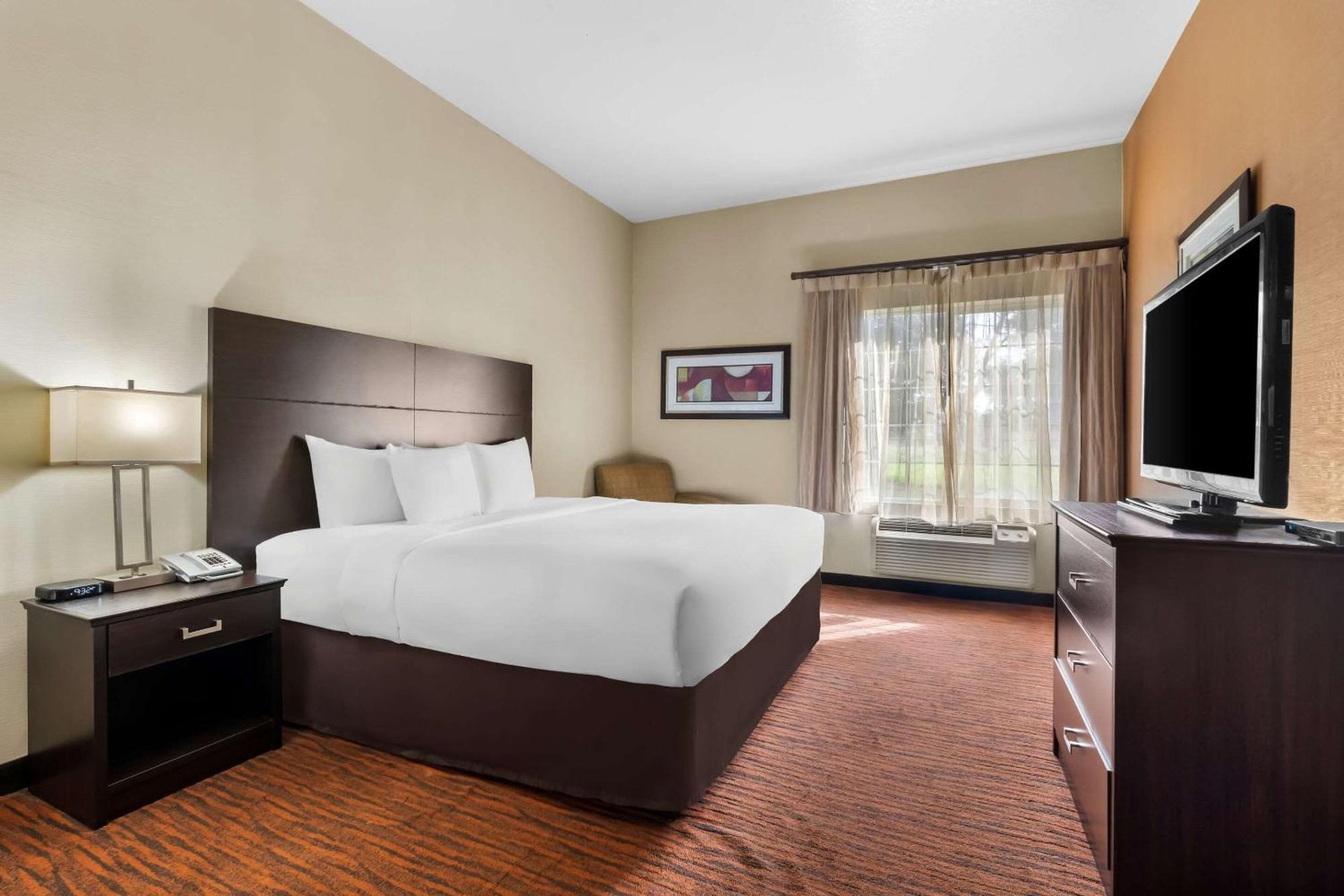 Comfort Suites Clovis Bagian luar foto