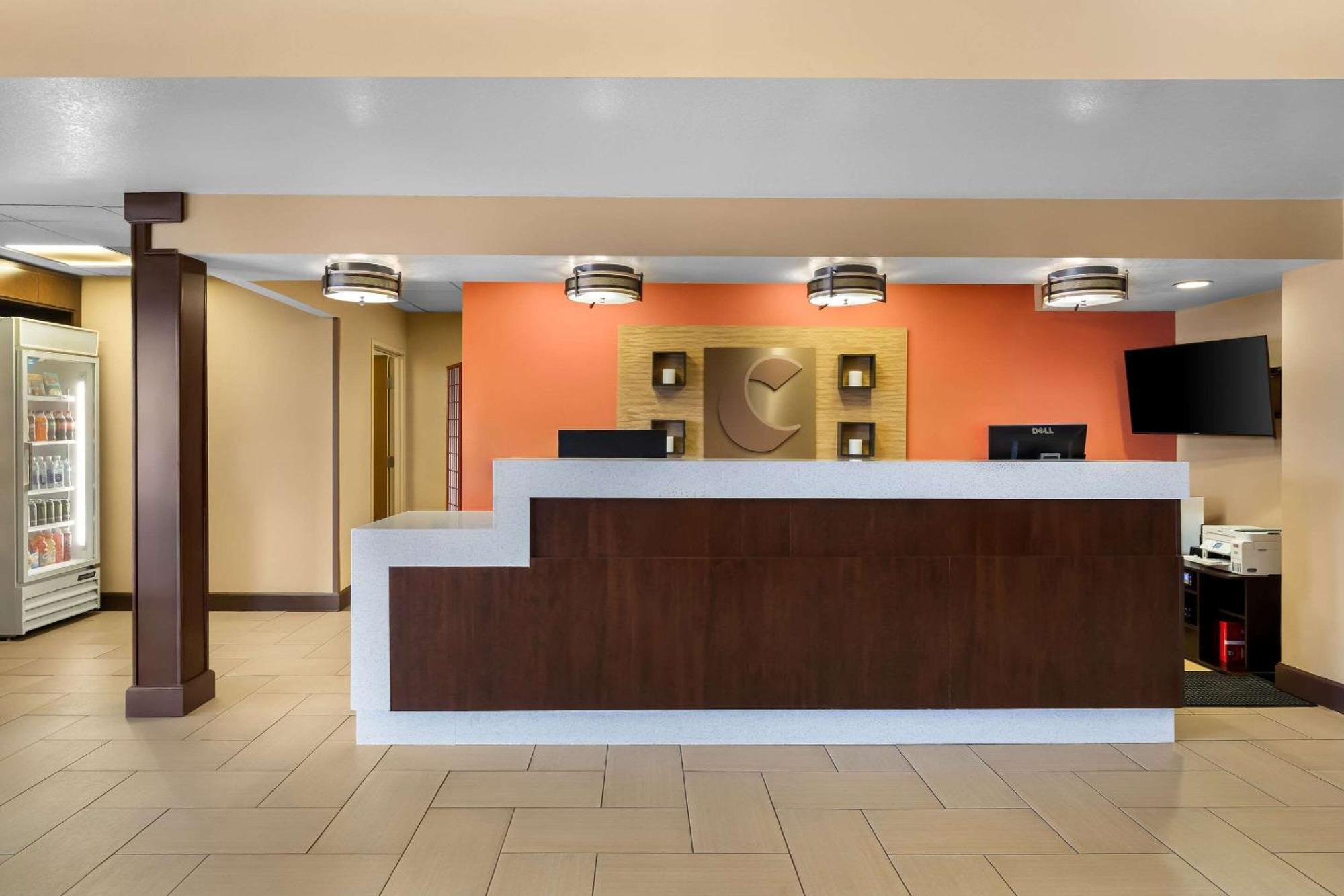 Comfort Suites Clovis Bagian luar foto