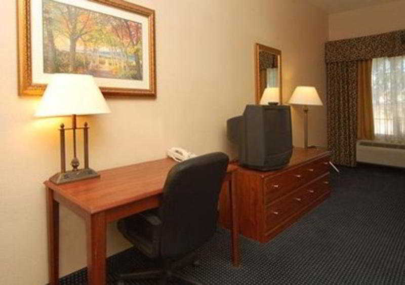 Comfort Suites Clovis Bagian luar foto