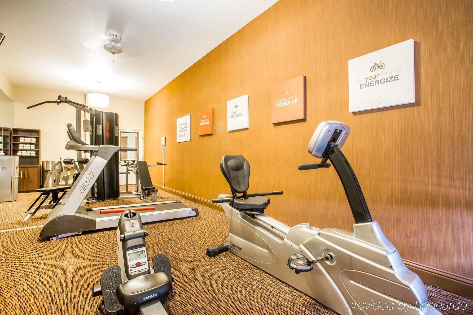 Comfort Suites Clovis Bagian luar foto